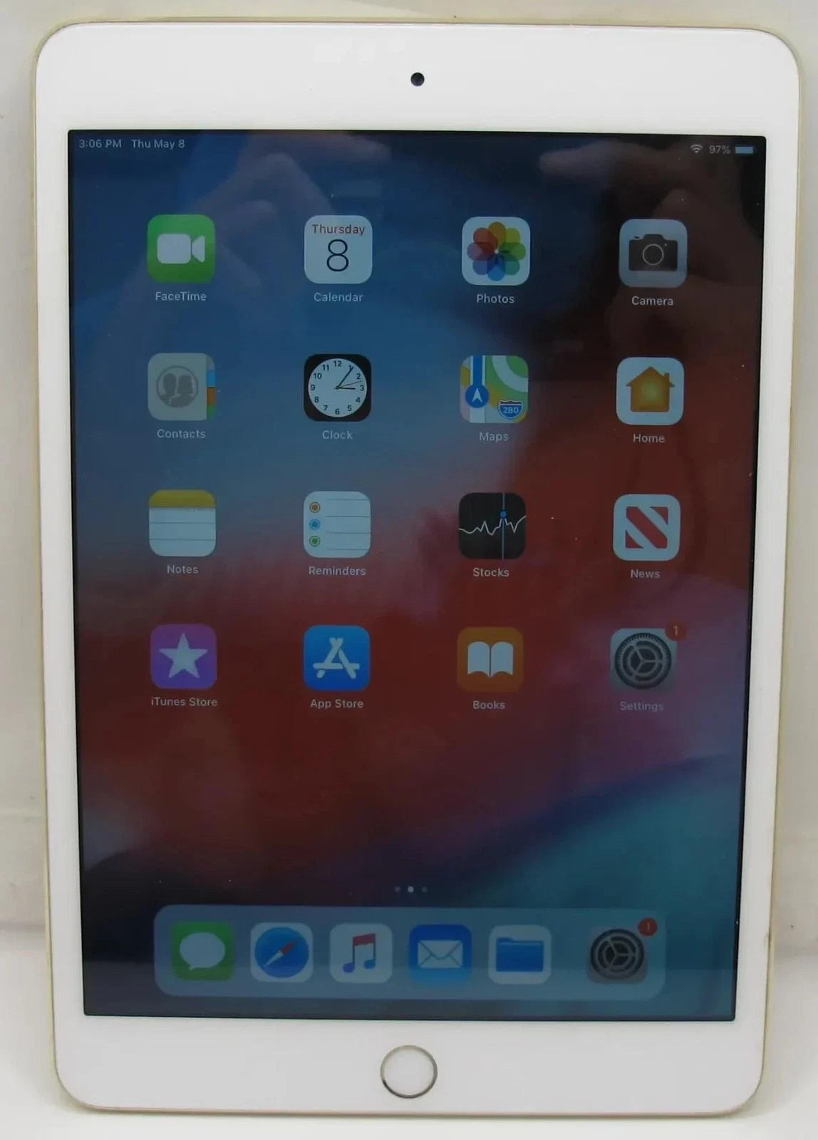 Apple iPad Mini 3rd Gen A1599 7.9" 16GB Wi-Fi - MGYE2LL/A Good working
