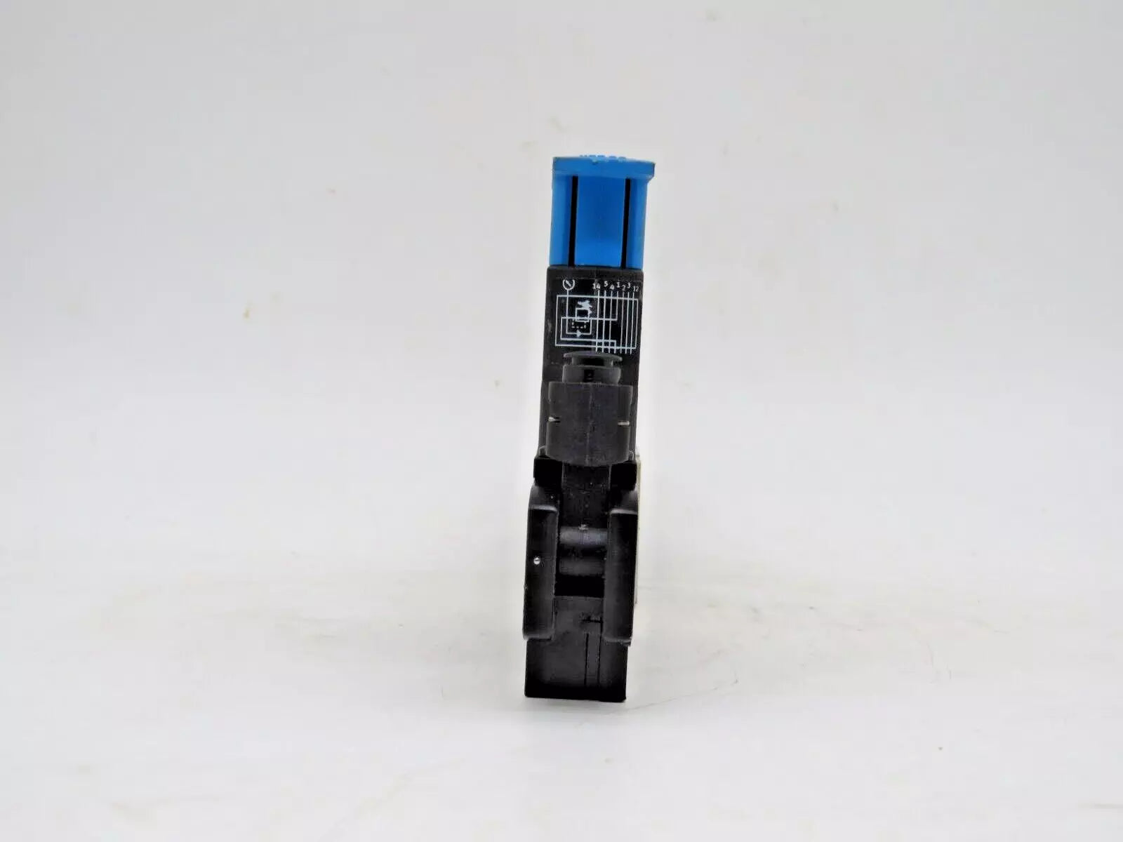 Festo VABF-S4-1-R1C2-C-10EZAY Solenoid Valve Regulator Plate 26 MM