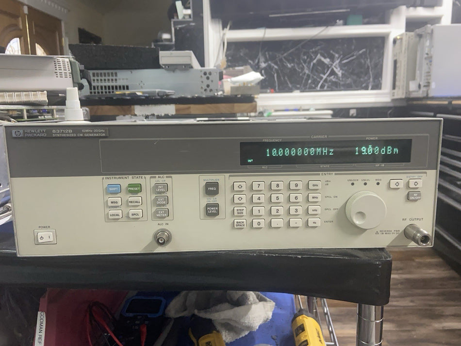 Agilent HP 83712B .01-20GHz Signal Generator Cal’d Opts 1e1 1e5 1e8 Attenuatr