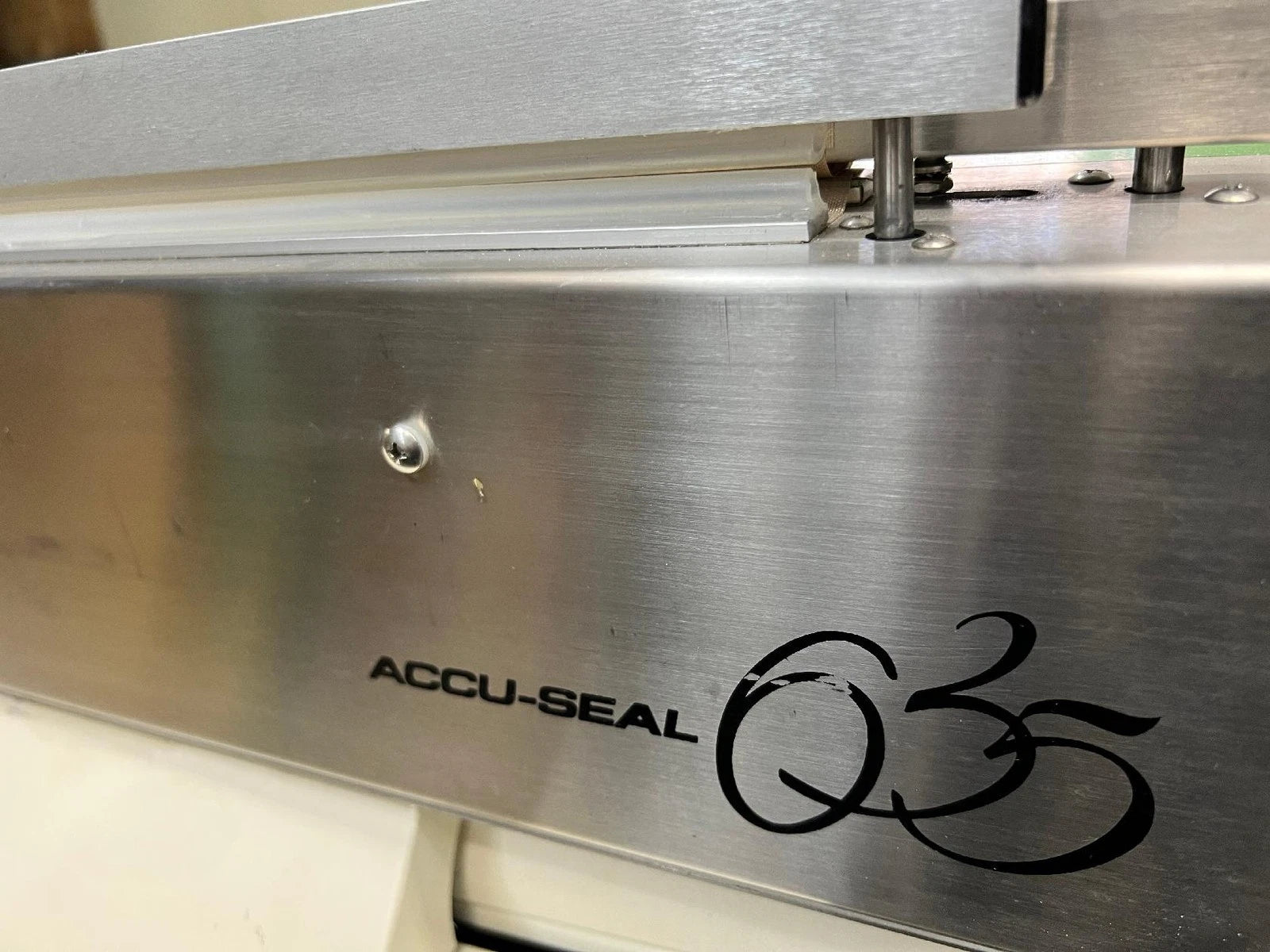 Accu-Seal C635-3B5GSS Vacuum Sealer