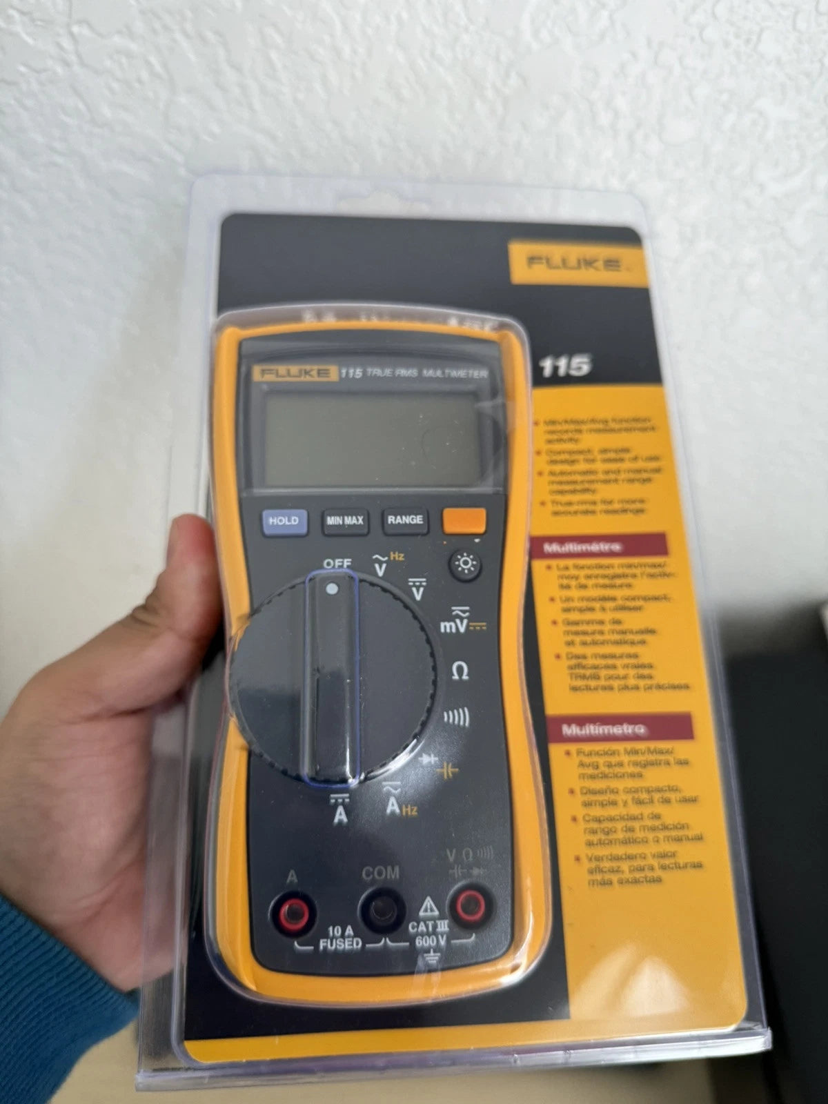 Fluke 115 Digital Multimeter / New Sealed