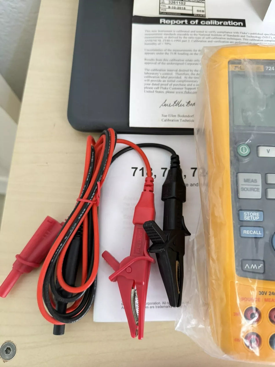 FLUKE 724 Temperature Calibrator Meter - New Sealed