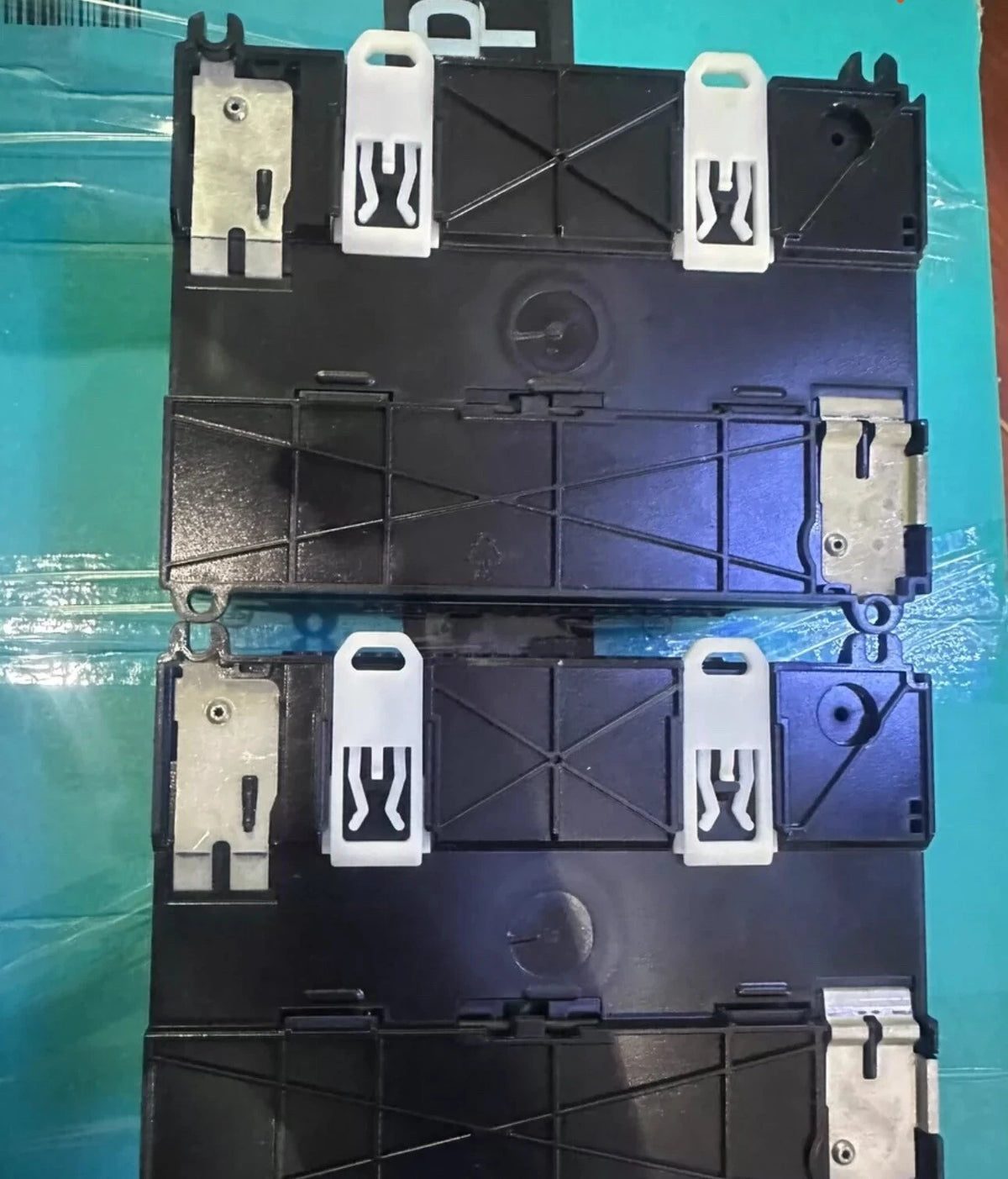 1764-24BWA B: Wireless Dual-Band Router for High-Speed Internet Access