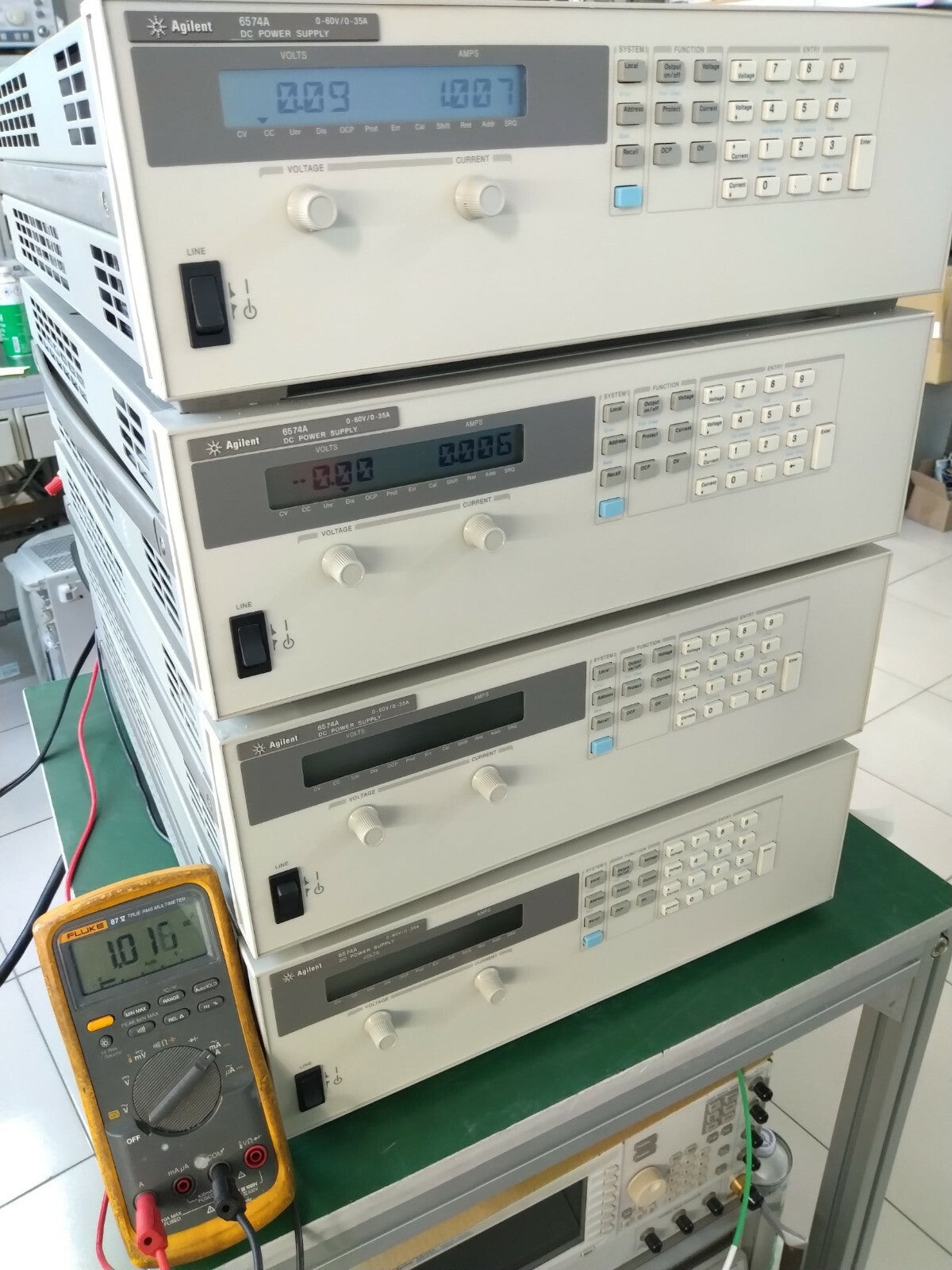 Agilent 6574A 0-60V/0- 35 A DC Power Supply - XG eqpt