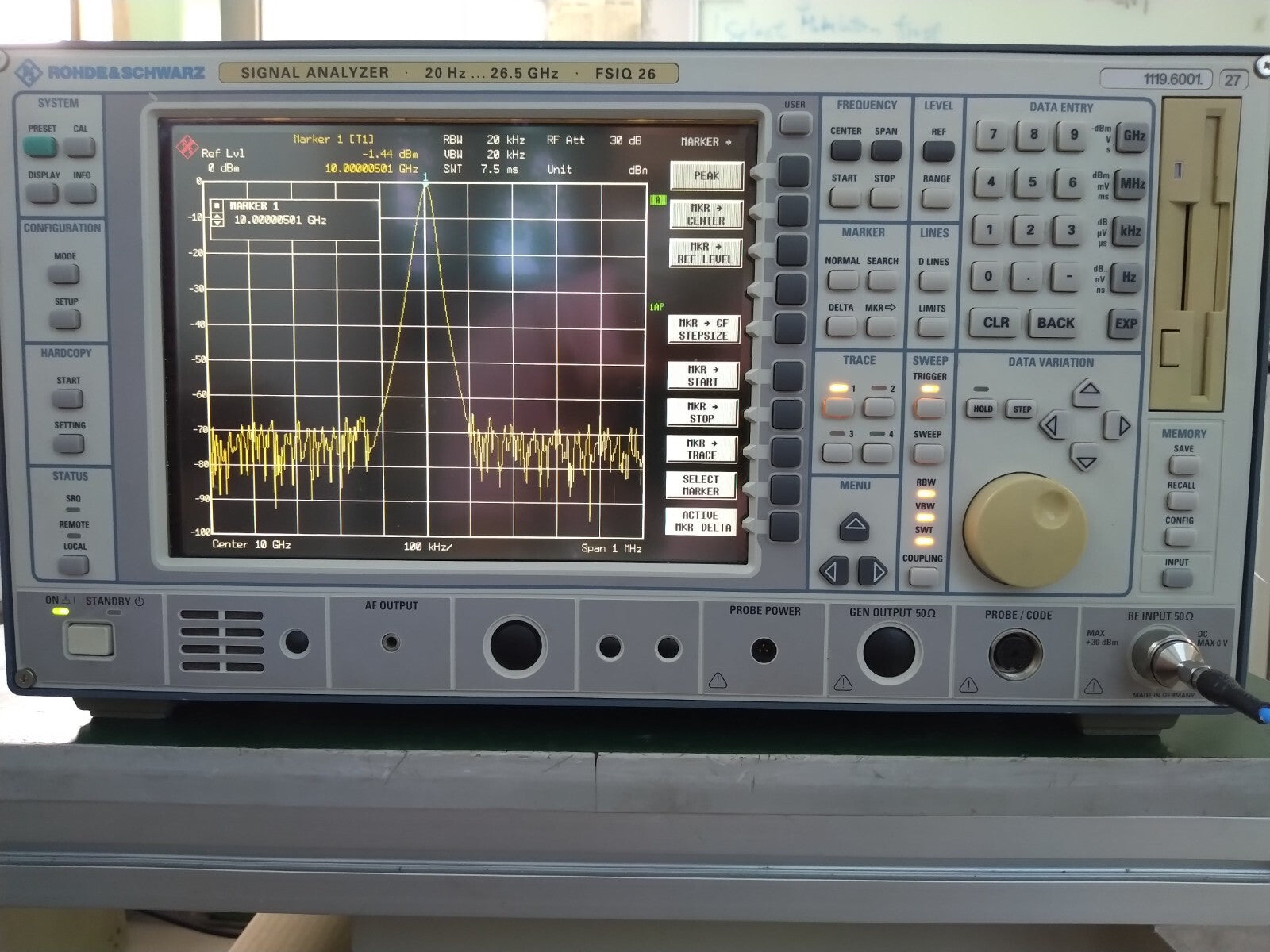 Rohde &amp; Schwarz FSIQ26 Signal Analyzer 20Hz - 26.5GHz _837991/006