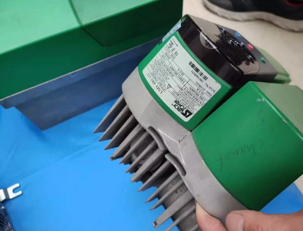 Control Techniques UMV4301: Variable Frequency Drive for Precise Motor Control
