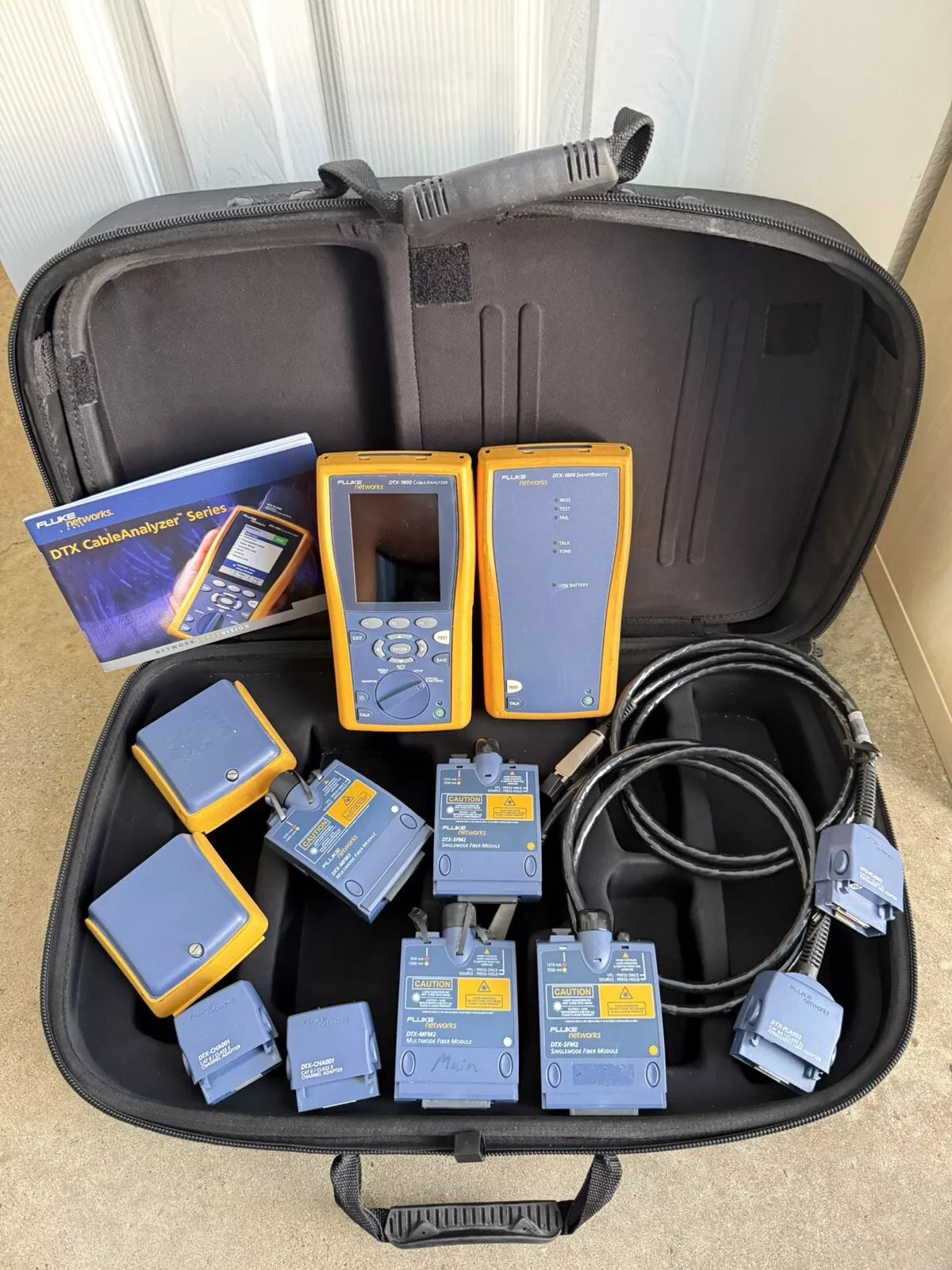 Fluke Networks DTX-1800 Cable Analyzer with DTX-SFM2 DTX-MFM2 DTX-PLA002 (Tested)
