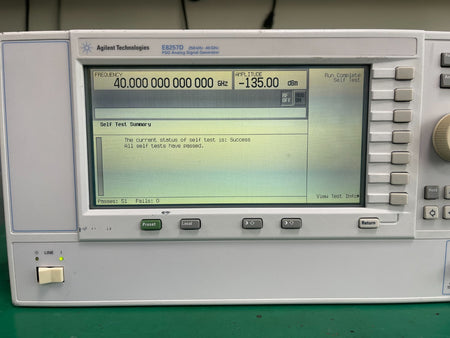 Agilent E8257D PSG Analog Signal Generator 250KHz - 40GHz , 1E1 , 540, UNT, UNW