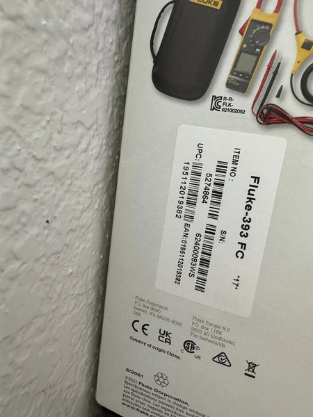 FLUKE 393 FC CAT III 1500 V True-rms Clamp Meter - NEW SEALED