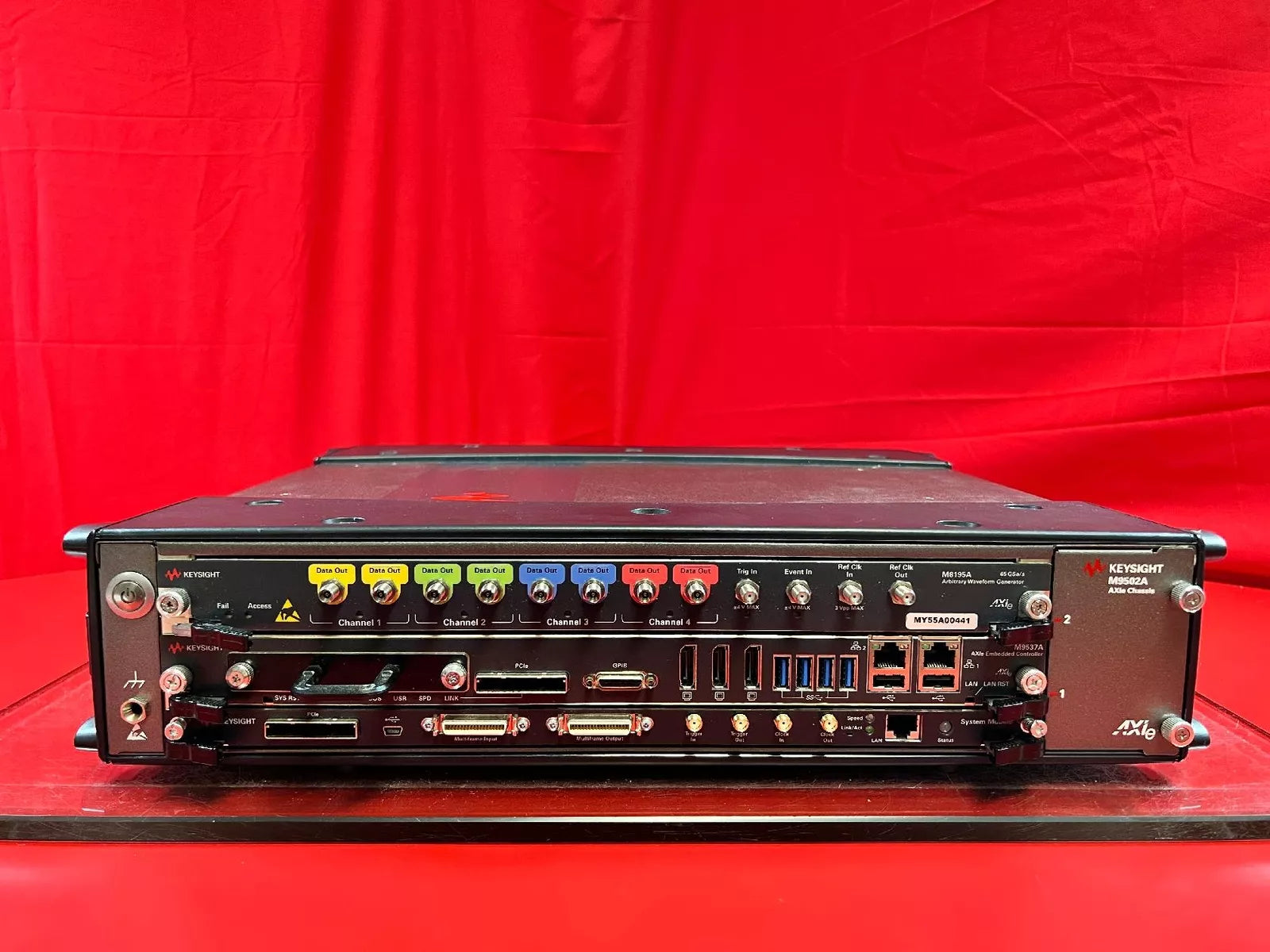 Keysight M8195A, M9537A, M9502A, M9505 AXIe 2-Slot Chassis AWG