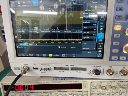 SRS Stanford Research SR620 12 Digit Frequency Counter 1.3 GHz 25 ps with Opt 01