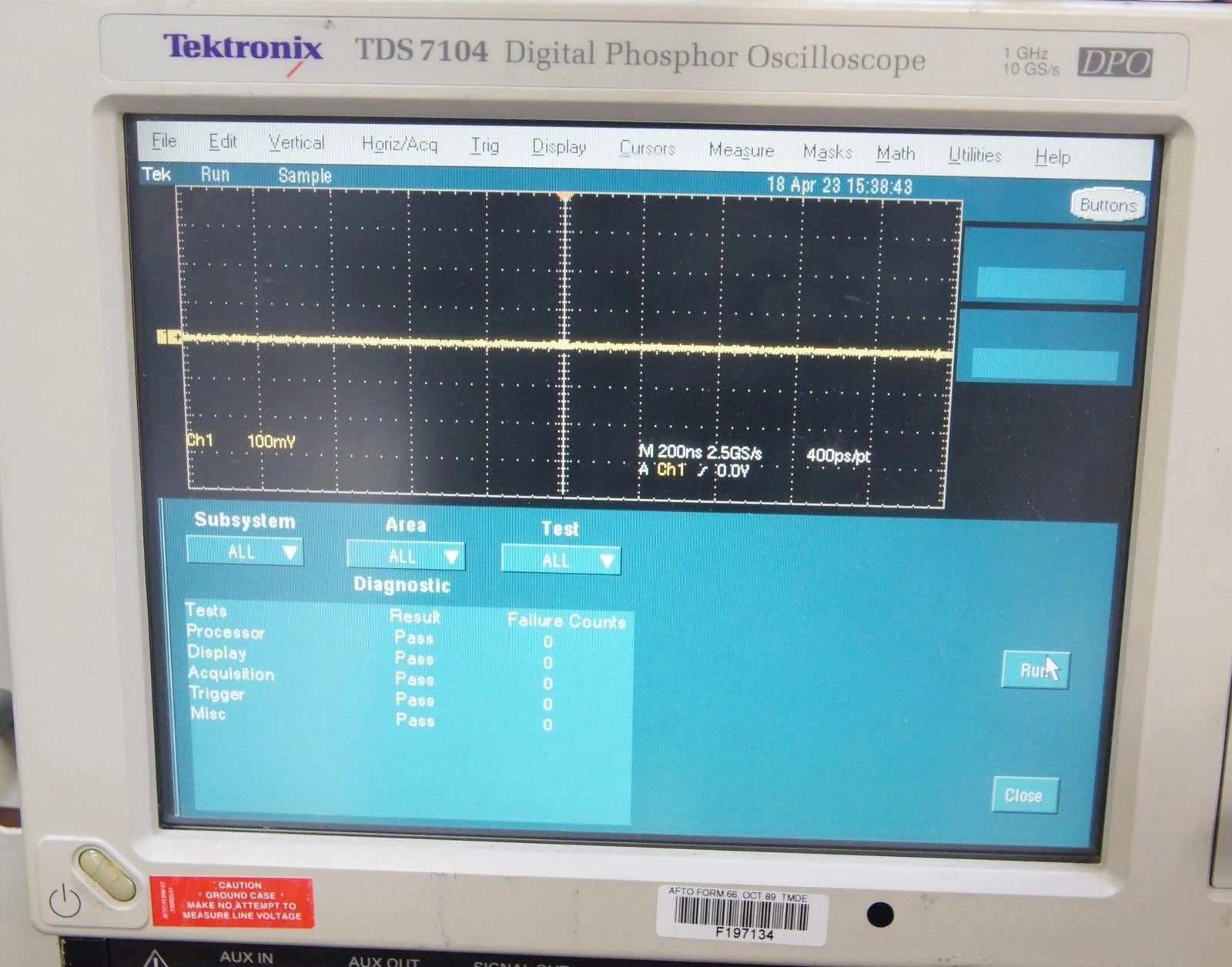 Tektronix TDS 7104 4Ch 1GHz 1GSa/s Digital Phosphor Oscilloscope