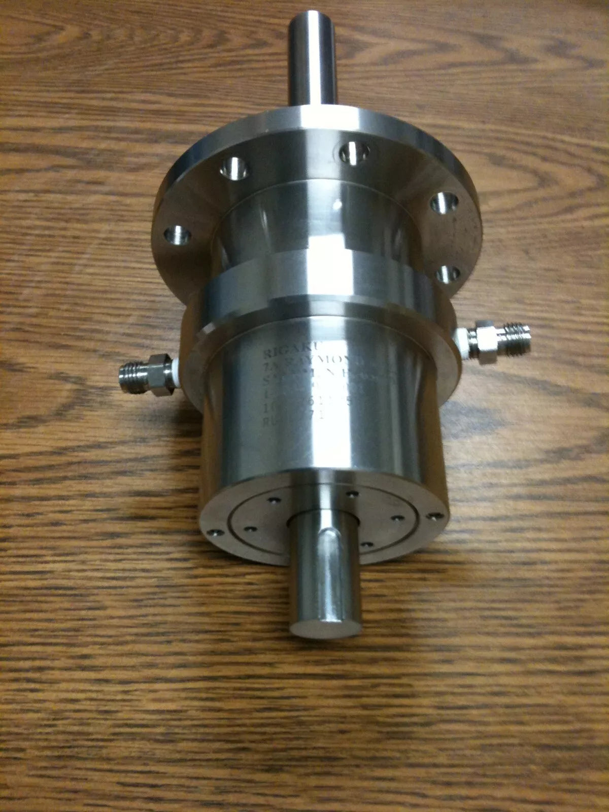 Rigaku 10C-26110504 Vacuum Rotary Feedthrough High Torque