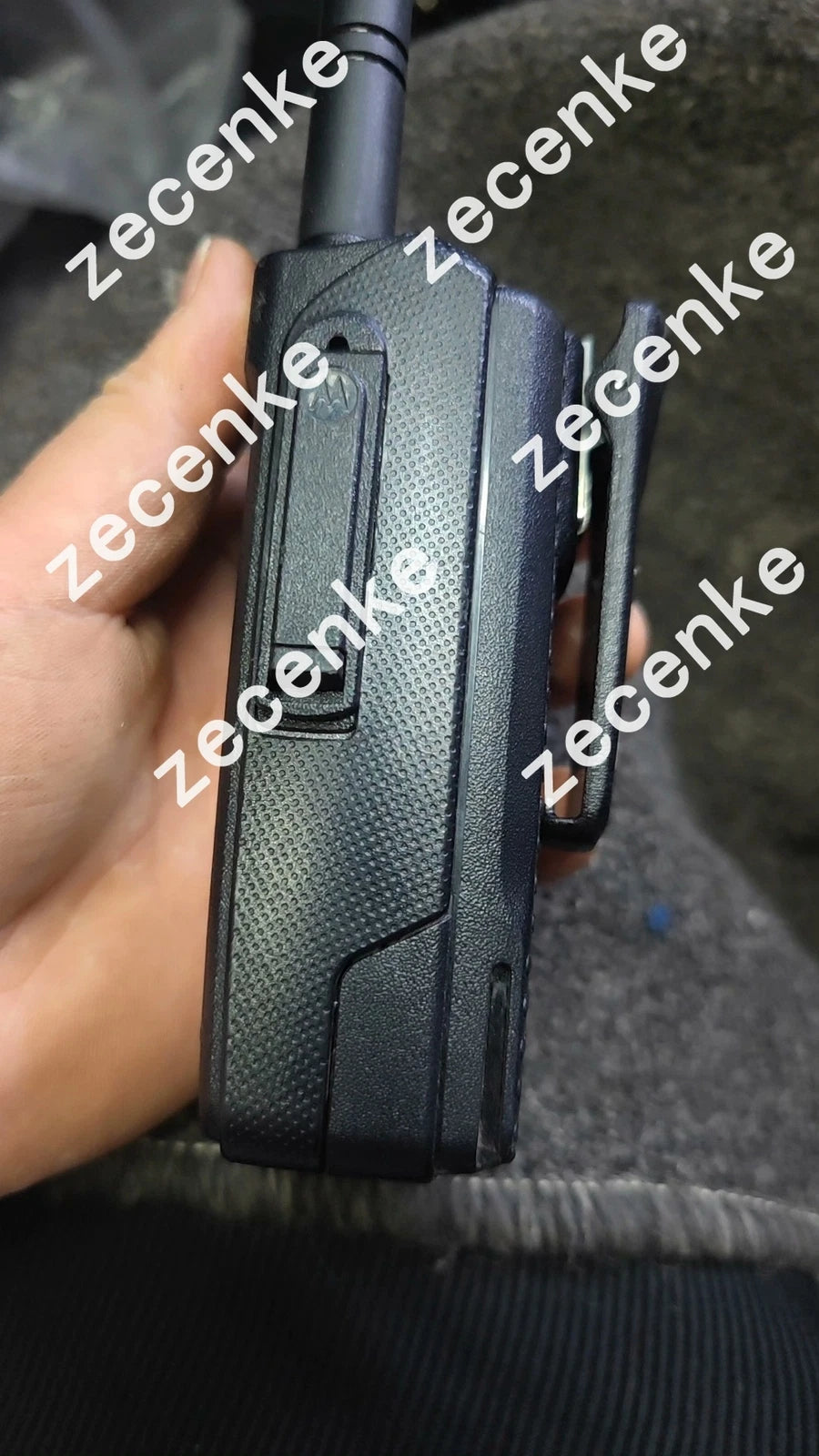 Motorola XIR P6620i Walkie-Talkie with Long Battery Life