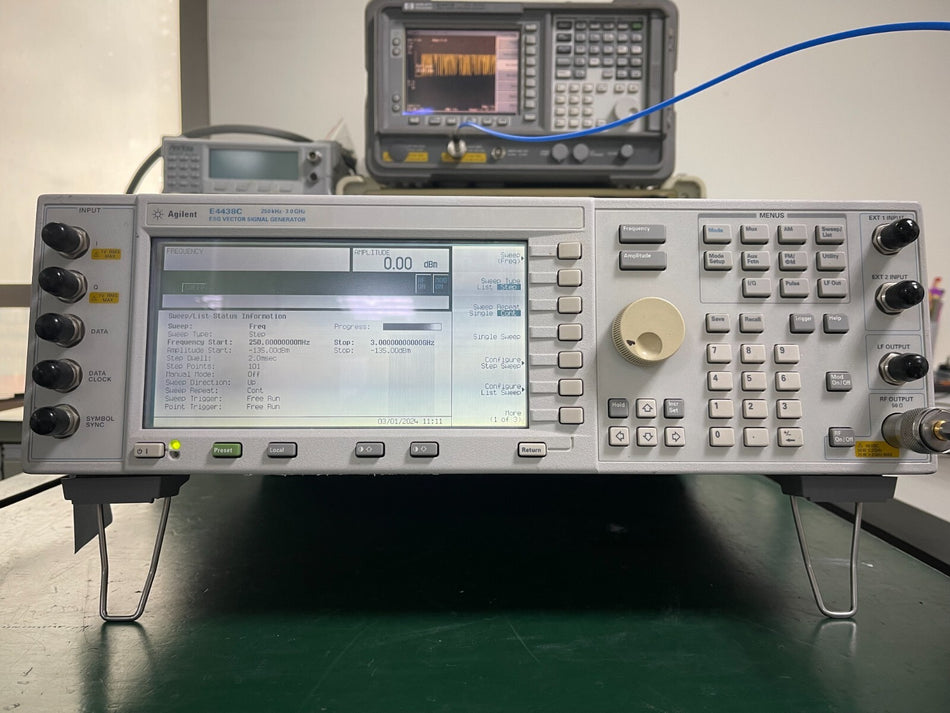 Agilent E4438C ESG Vector Signal Generator 250kHz-3GHz