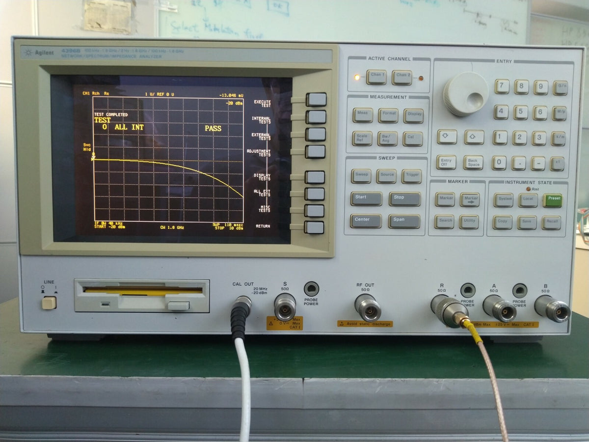 Agilent 4396B RF Network Spectrum Impedance Analyzer , option 010 , 706, 800 - XG eqpt