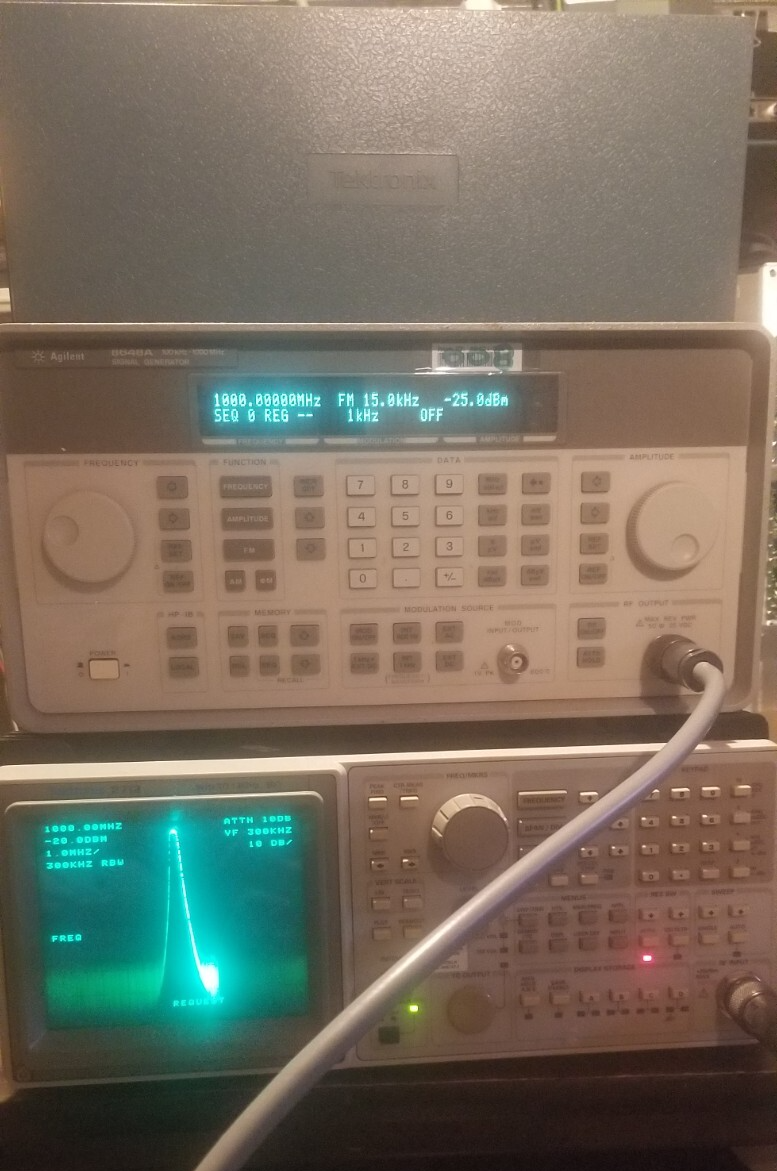 Tektronix 2712 Spectrum Analyzer