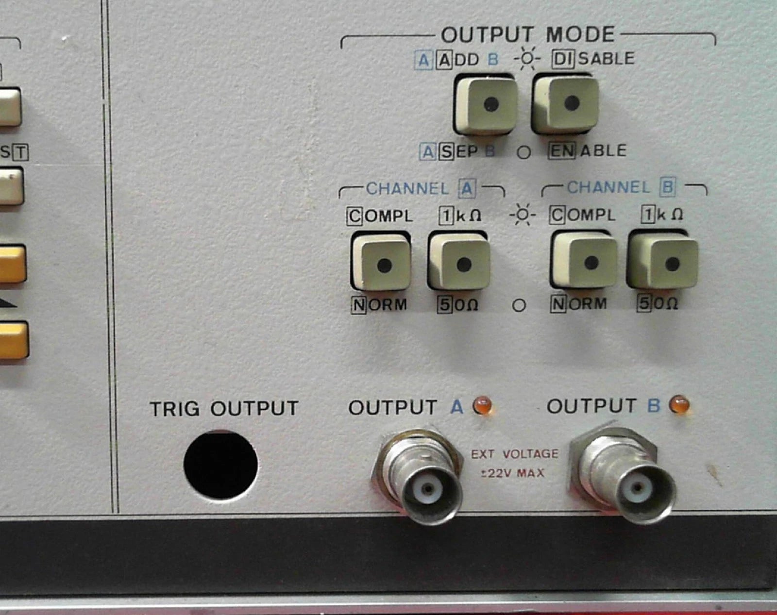 HP Agilent Keysight 8160A 50MHz Pulse Generator 2105A00251