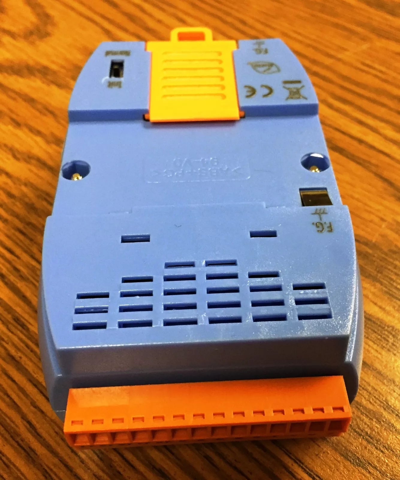 ICP I-7005 8-Channel Thermistor Input and 6-Channel Alarm Output Module