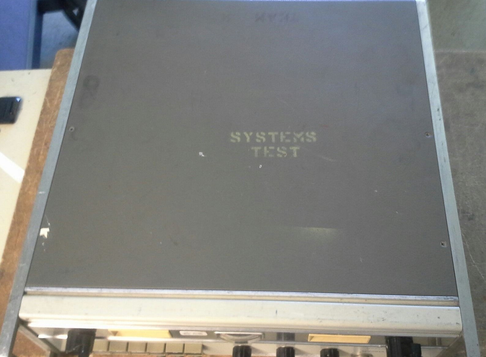 HP 8614A RF Signal Generator 800MHz to 2.4GHz