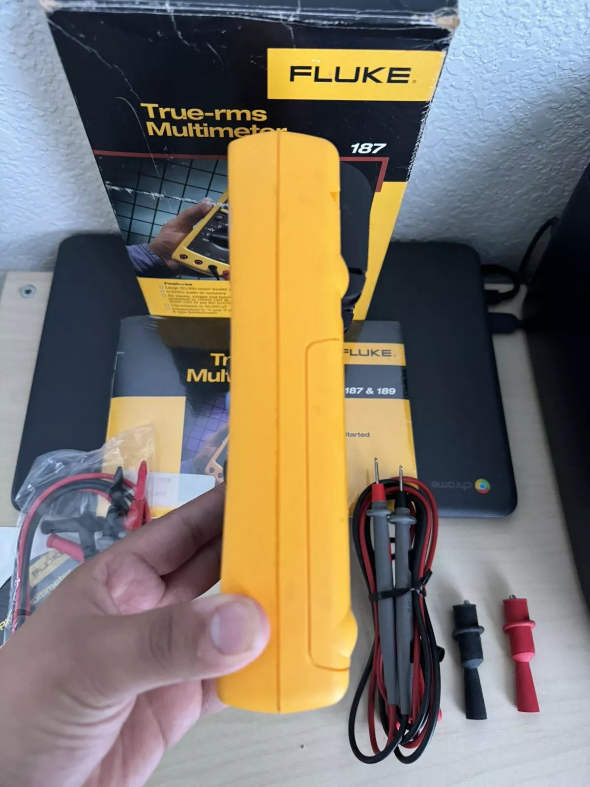 Fluke 187 True RMS Multi Meter with Leads & Calibration Certificate