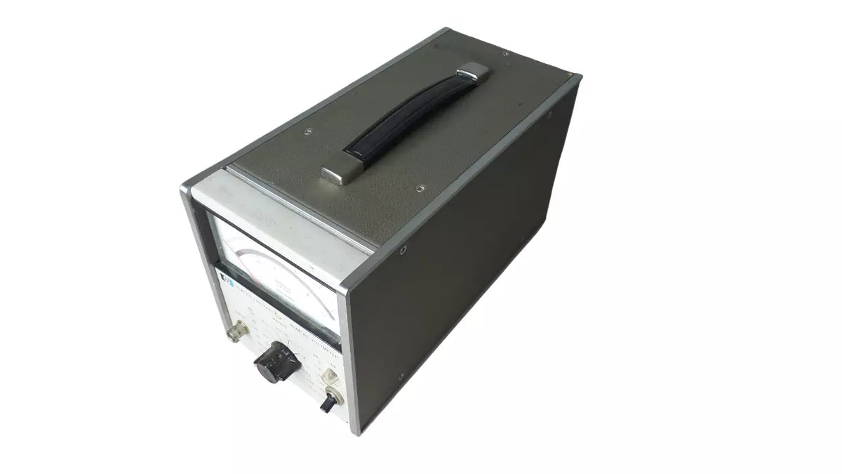 HP 400E AC Voltmeter