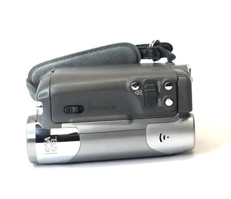 Canon ELURA 100 Digital Video Camcorder - Free Shipping