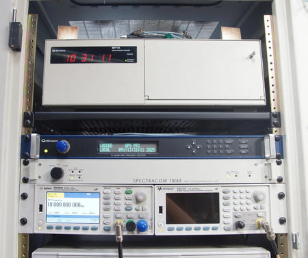 Stanford Research Systems CG635 16-Digit Clock Generator 2.05 GHz Opt 3 Rubidium
