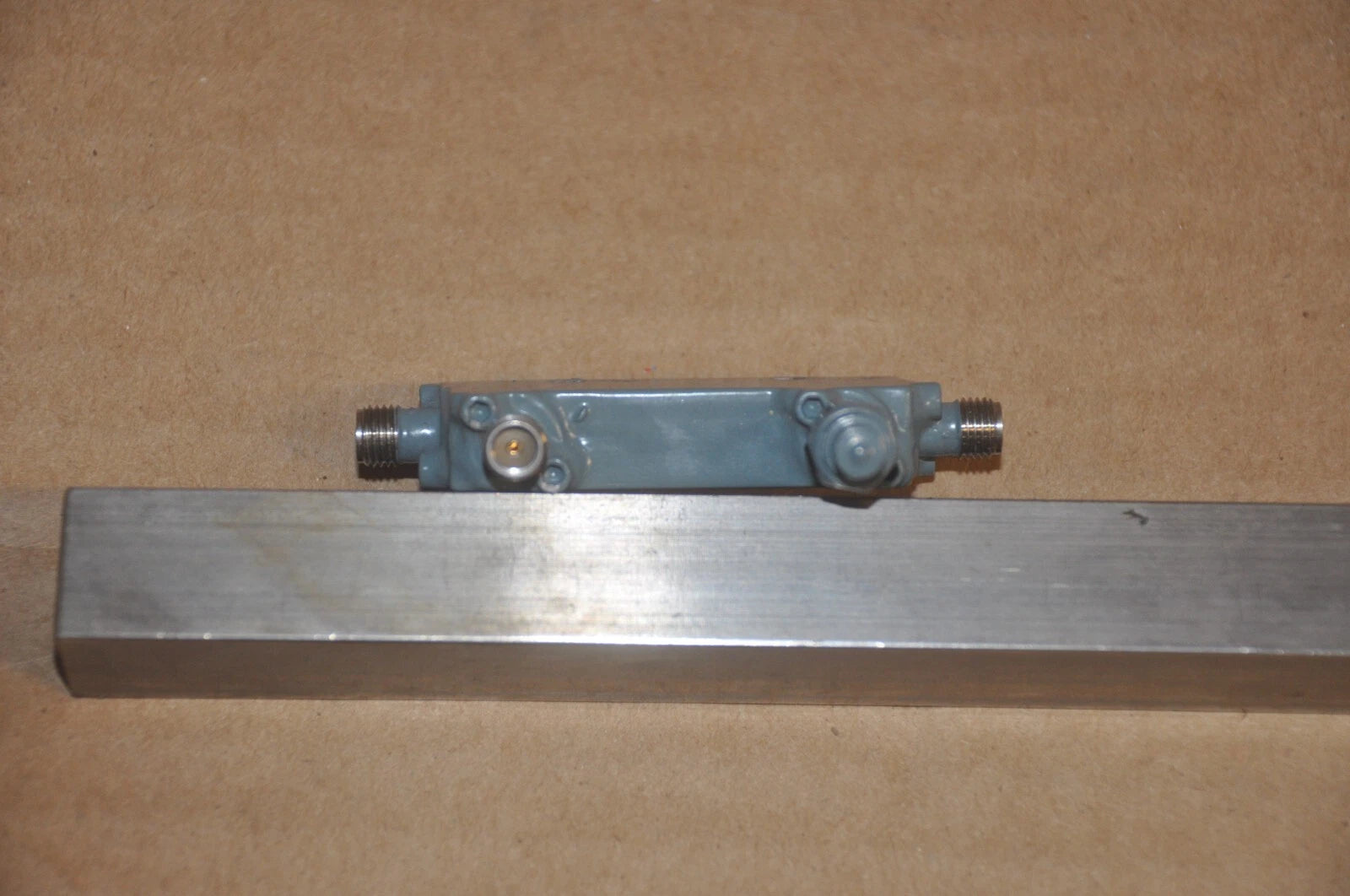 Portable Digital Multimeter with LCD Display and Non-contact Voltage Detection