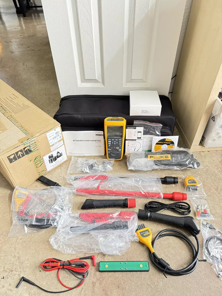 FLUKE BT520 Battery Analyzer Kit - New Sealed