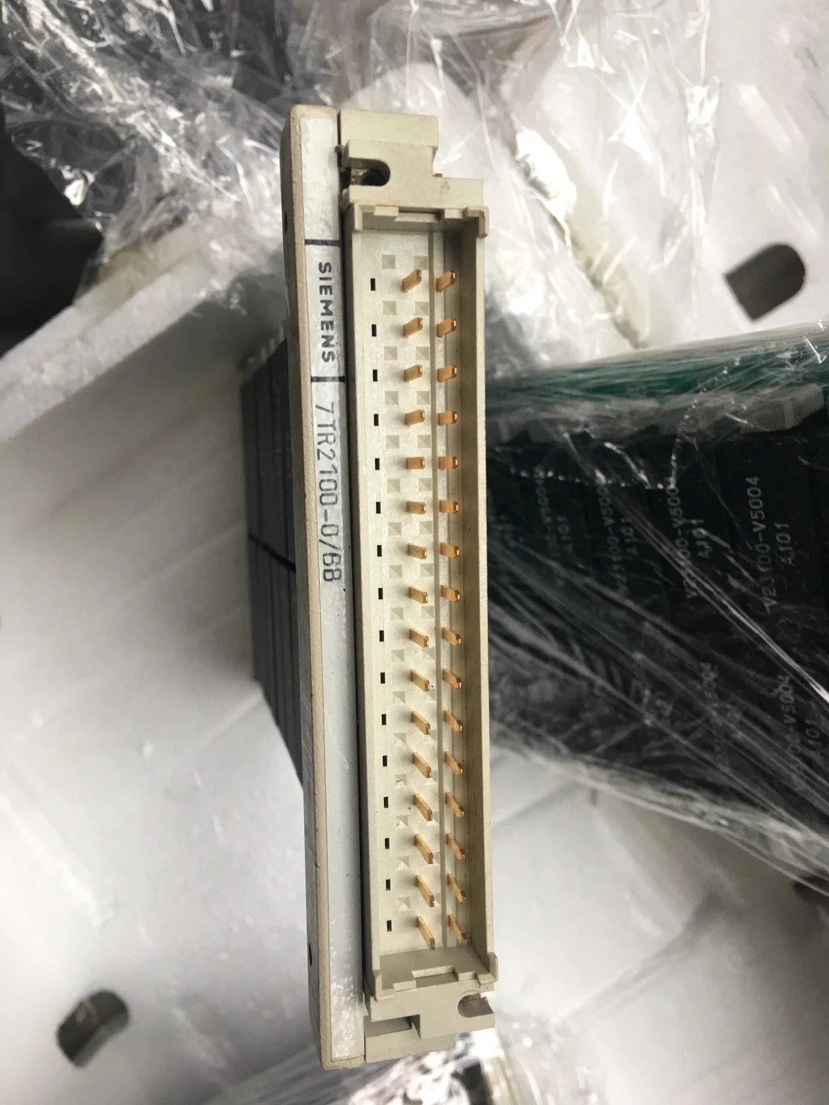 Siemens 7TR2 100-0/BB 7TR2100-0/BB C73040-A29-C9-1-87 - DIS