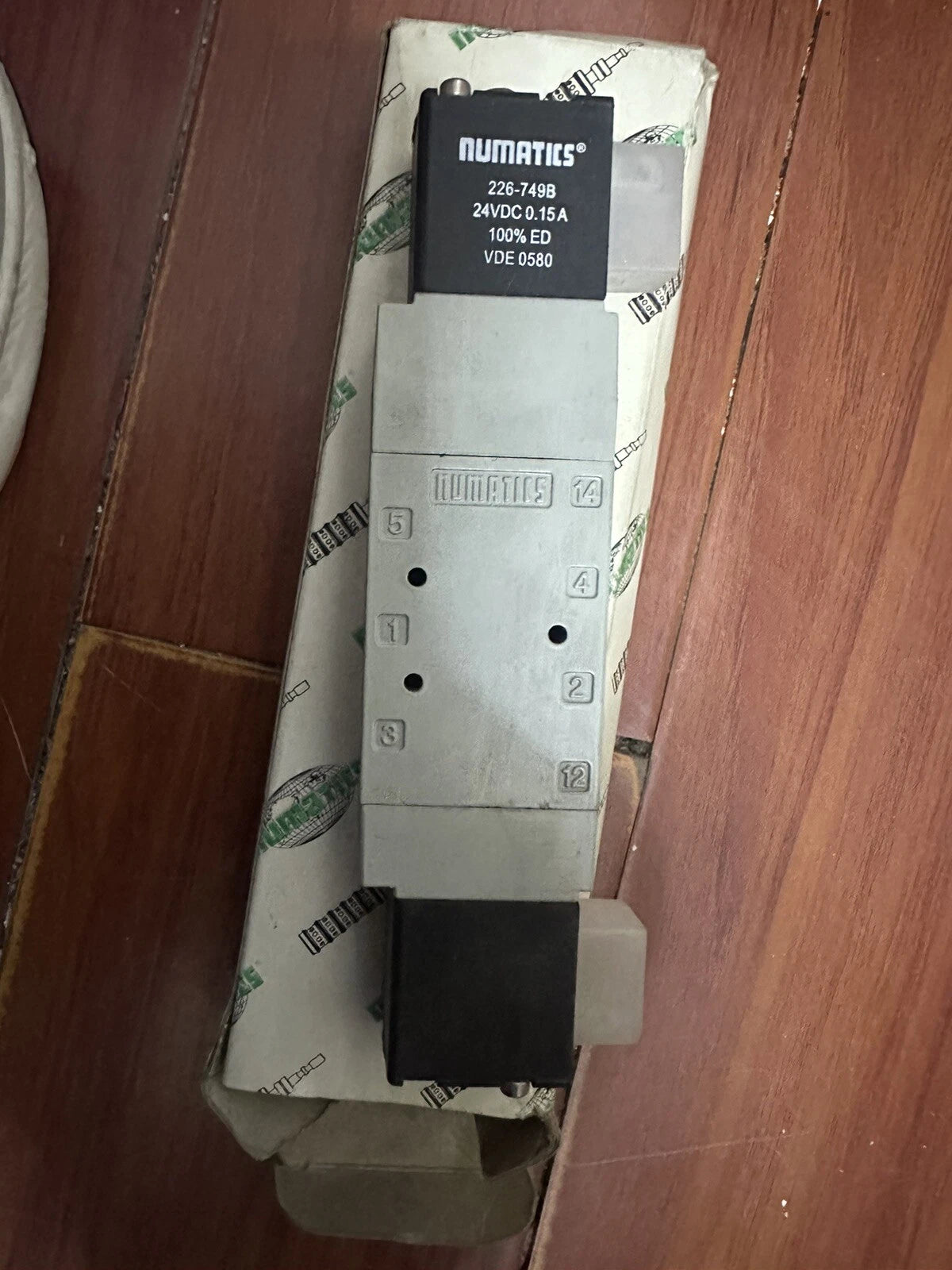 Numatics L12BB452OG00040 Pneumatic Valve 24V DC 5/3-Way Single Solenoid