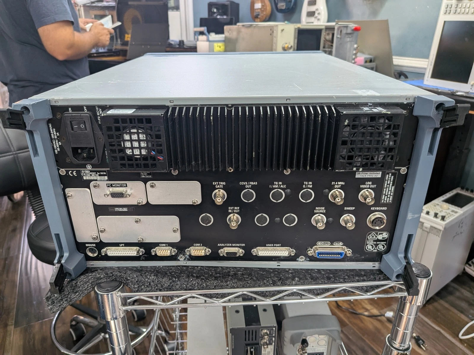 Rohde & Schwarz FSIQ26 20 Hz-26.5GHz Spectrum Analyzer Iq Ext Mixers Opt!  R&S
