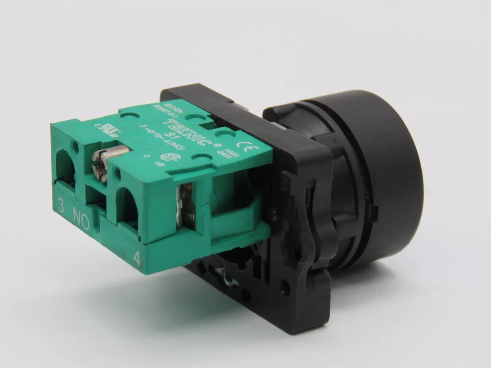 Teknic XB2BA22C Push Button Single Phase 230 V