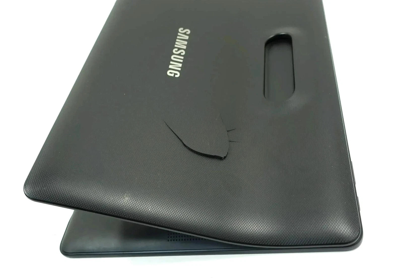 Samsung Galaxy View SM-T670 32GB Wi-Fi 18.4" - Tablet