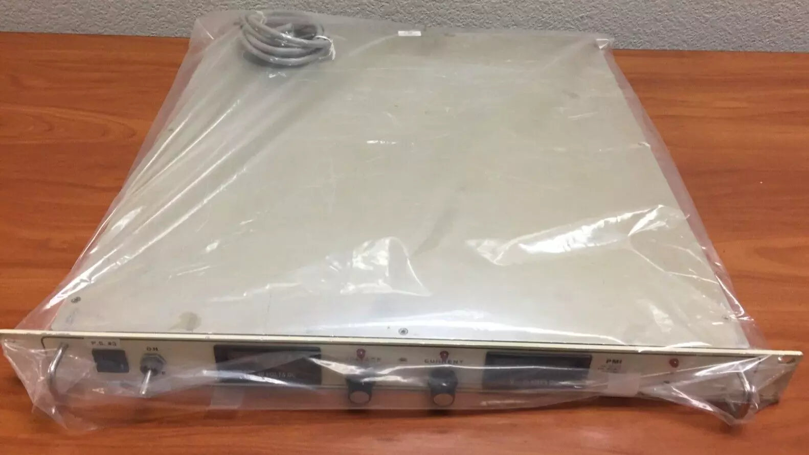 Power Ten 3300D-4025 DC Power Supply 115V 60Hz
