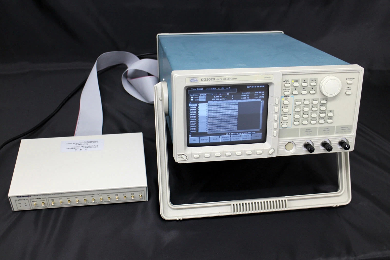 Tektronix DG2020 200MHZ DATA GENERATOR