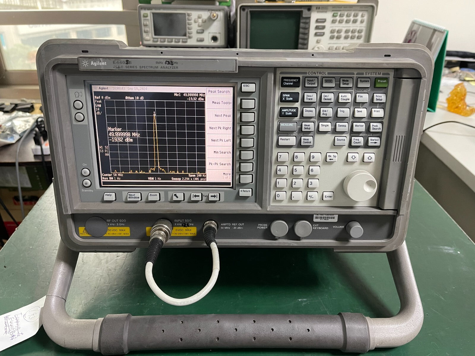 Agilent ESA E4405B 9kHz - 13.2GHz Spectrum Analyzer - XG eqpt