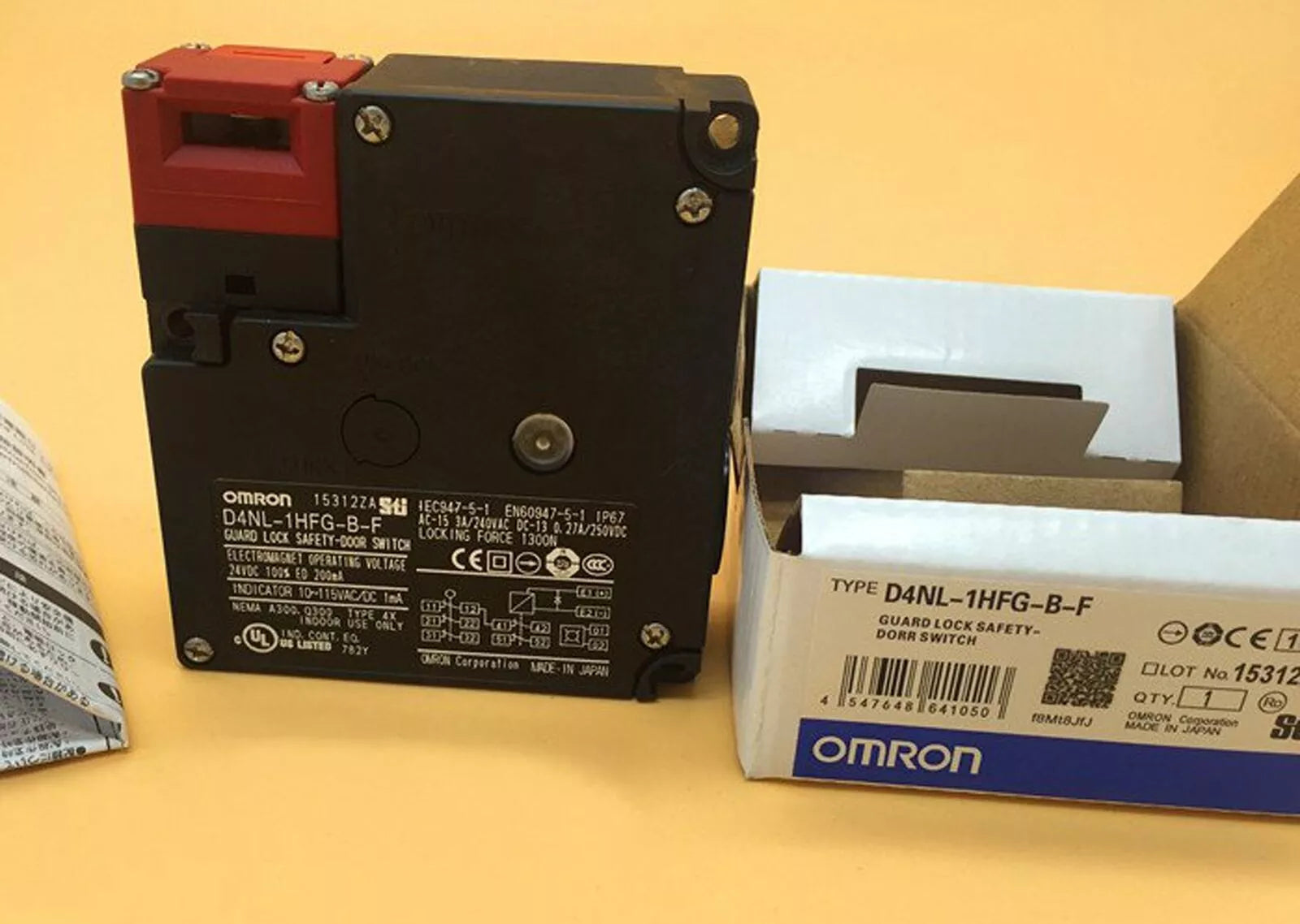 OMRON D4NL-1HFG-B-F Safety Door Switch - 1PC, Fast Shipping