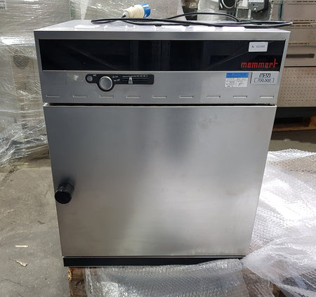 Memmert UFE 400 Laboratory Oven