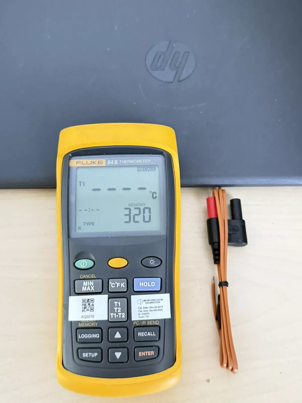 Fluke 54 II Digital Thermometer with Probe
