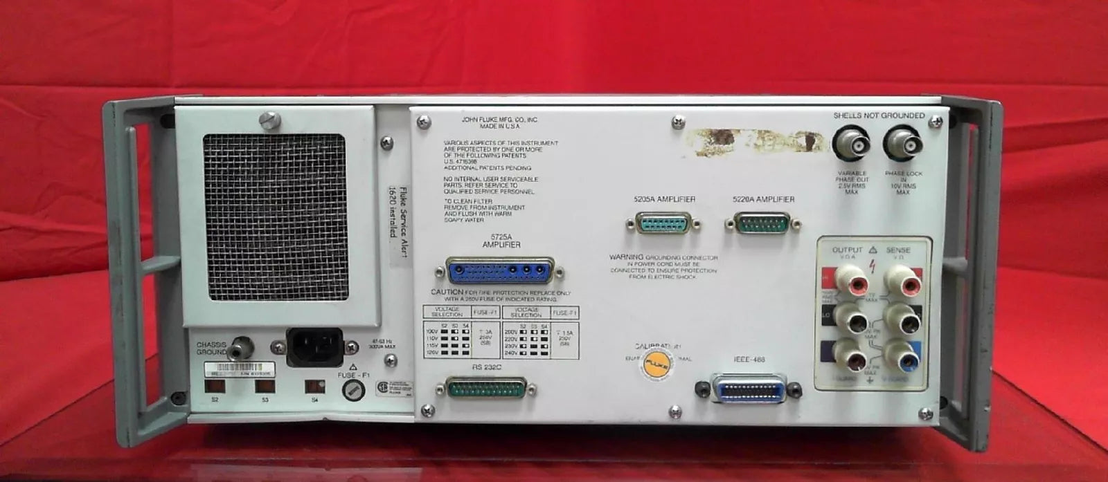 Fluke 5720A /03 Calibrated Multifunction Calibrator 6115305