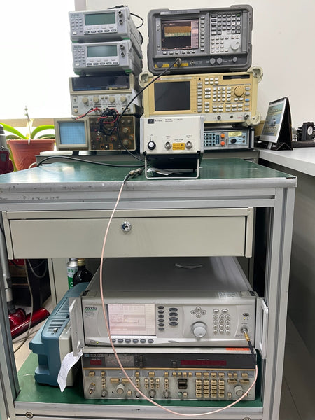 HP AGILENT 8447D AMPLIFIER 0.1-1300 MHZ - XG eqpt