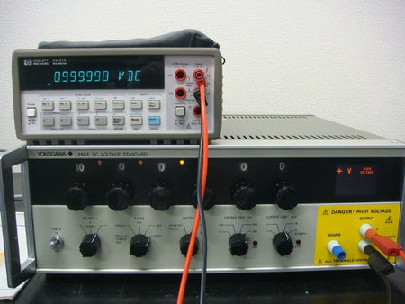 YOKOGAWA 2552-12 1200V 25mA DC Standard Source