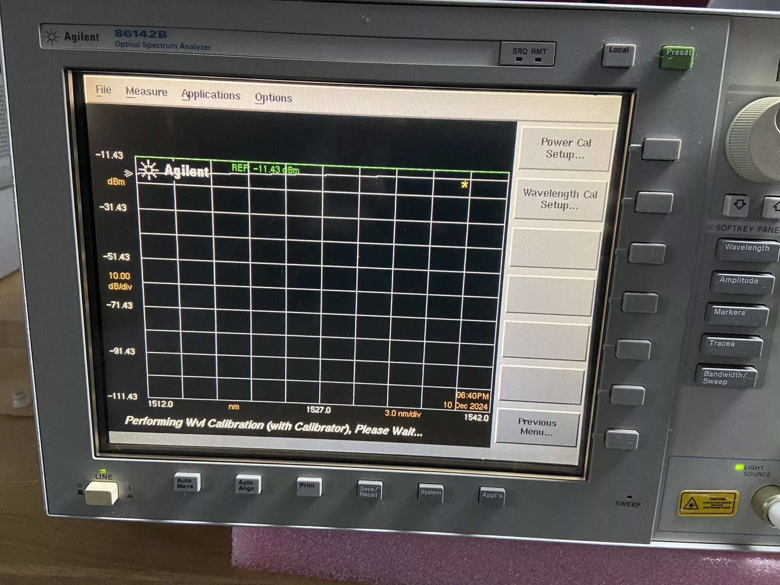 Agilent 86142B Optical Spectrum Analyzer with OPT 4 and 6 Sources