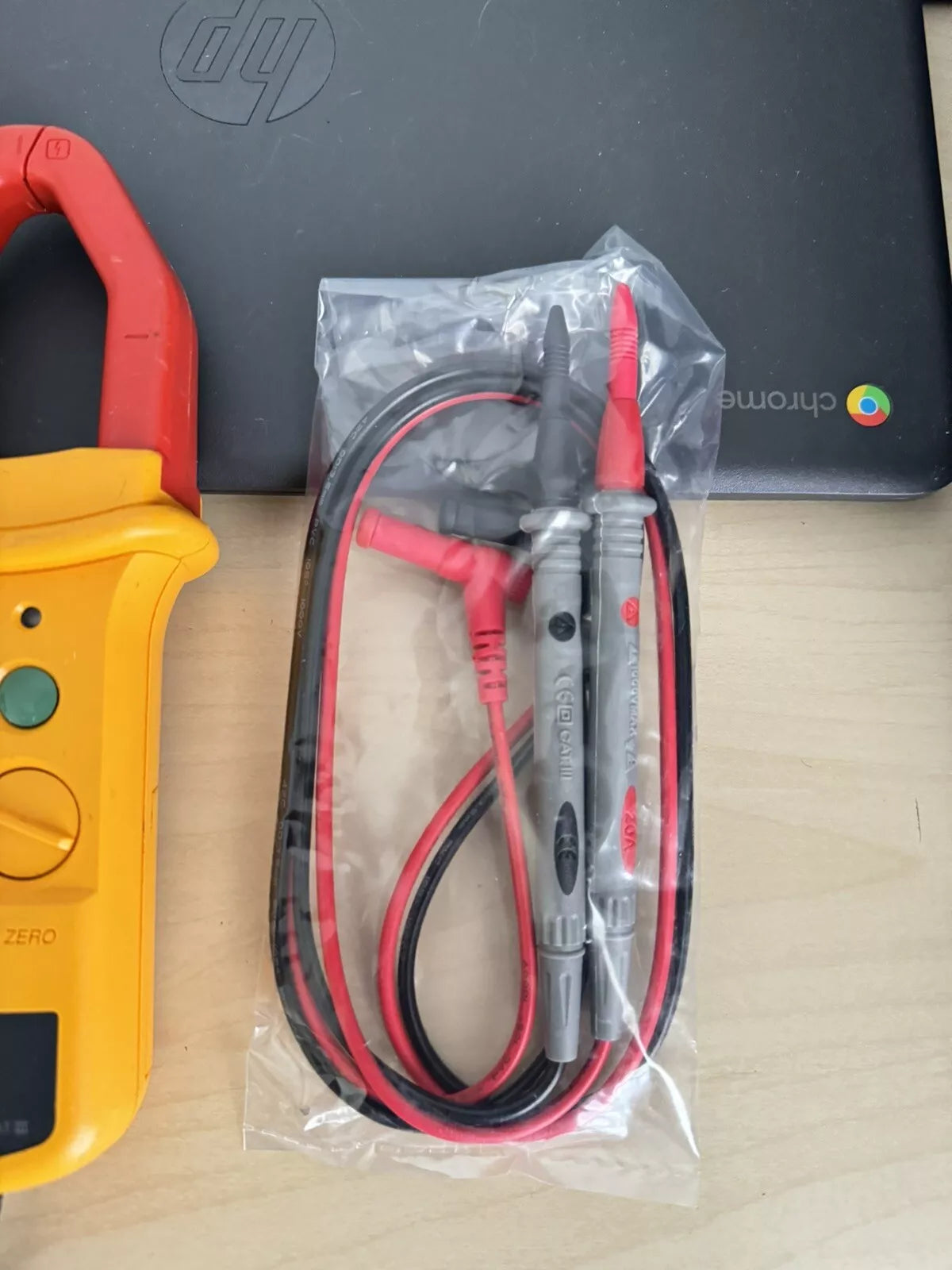 Fluke I1010 AC/DC Current Clamp with Leads