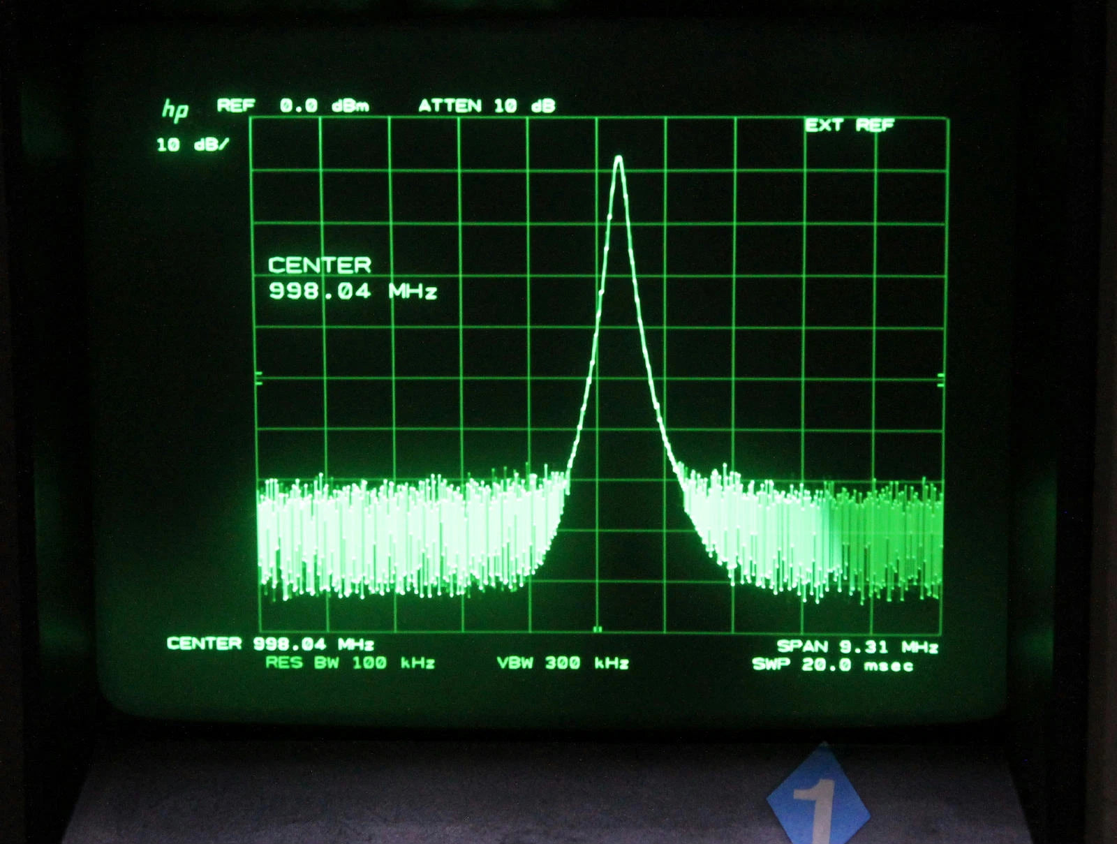HP/Agilent 8350A Sweep Oscillator w HP 83522A RF Plug-In 10 MHz - 2.4 GHz
