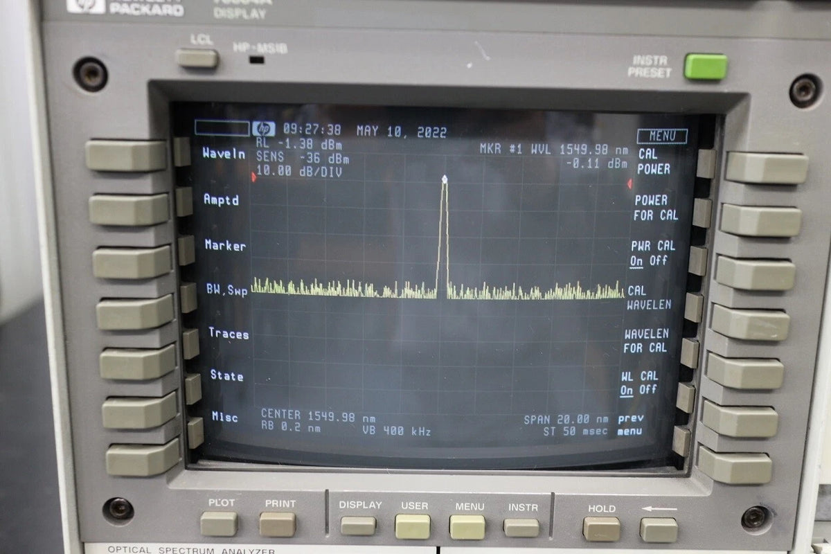 HP 71450A /009 H02 Optical Spectrum Analyzer 600-1700nm