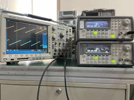 Agilent Keysight 33220A Function / Arbitrary Waveform Generator , Option 001