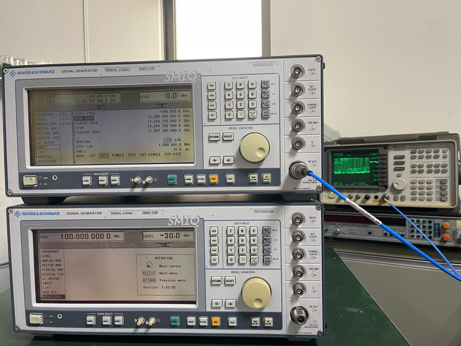 Rohde & Schwarz SMIQ03B Vector Signal Generator 300 kHz-3.3 GHz